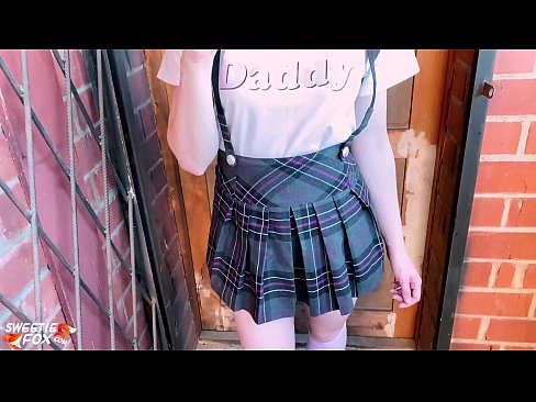 ❤️ A estudante chupa profundamente a sua pila e fode em vez de aulas. ❤ Porno porno em nós ️❤