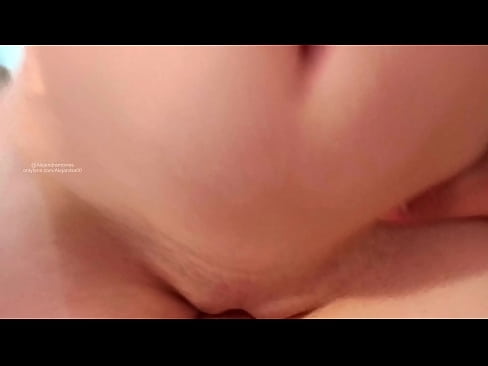 ❤️ Dormir no quarto da minha irmã e foi assim que acordei ❤ Porno porno em nós ️❤