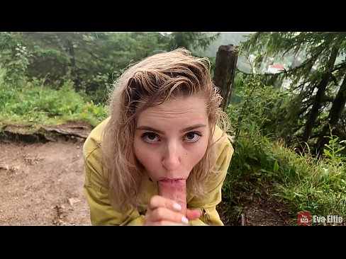 ❤️ Rapariga engole o esperma depois de um broche público - Eva Elfi ❤ Porno porno em nós ️❤